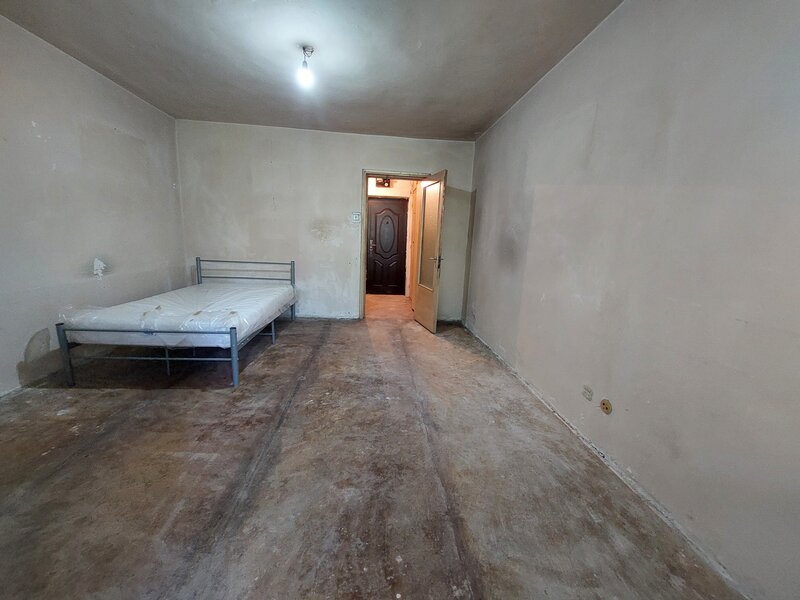 Basarabia, garsoniera, et. 1/10